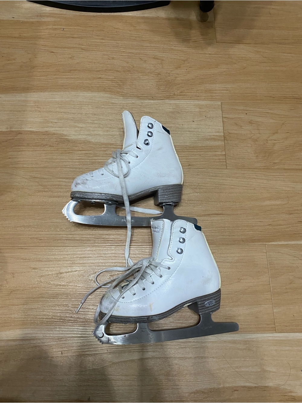 Riedell emerald ice skate shoes SZ J11